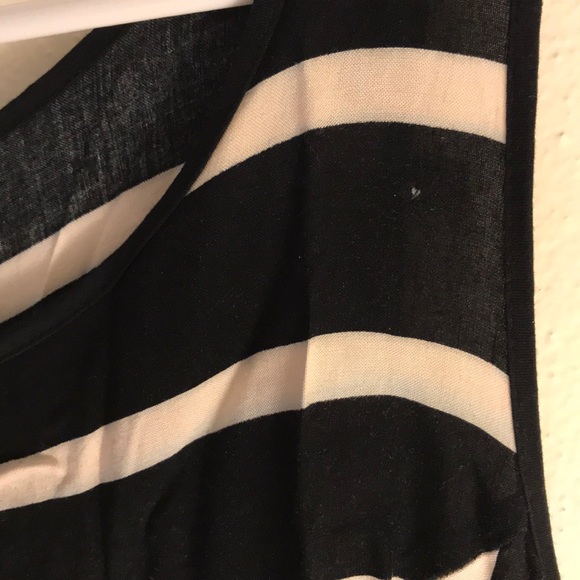 Xhilaration High Low Zip-Up Back Peplum Tank - Picture 3 of 6